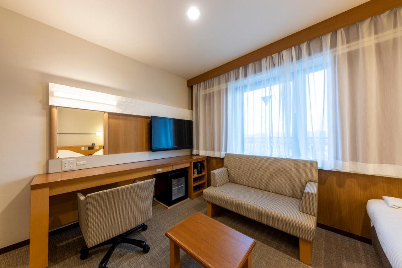 Jr Clement Inn Хімедзі Екстер'єр фото